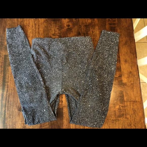 Lululemon size 4 lead the pack tight 28” - Picture 2 of 5